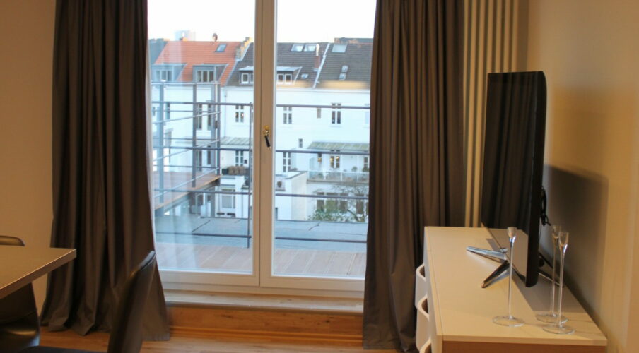 [:de]Fernseher in der Wohnküche [:en]TV in the kitchen [:ru]Телевизор на кухне