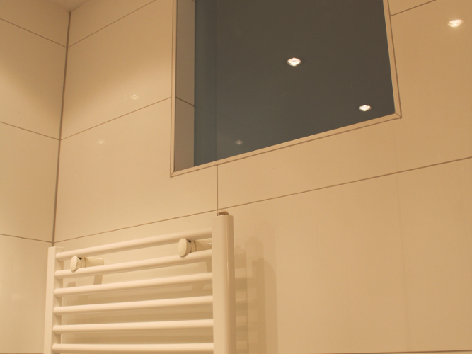 [:de] Etwas Tageslicht im Bad [:en] Some daylight in the bath [:ru] Некоторый дневной свет в ванной