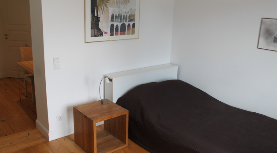 [:de] Das Schlafzimmer [:en] The bedroom [:ru] Спальня